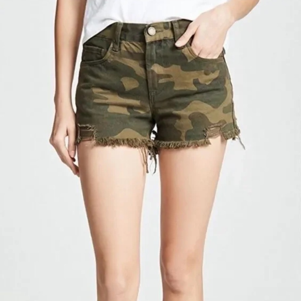 BlankNYC The Barrow Vintage High-Rise Denim Short in Green Camo Size 26